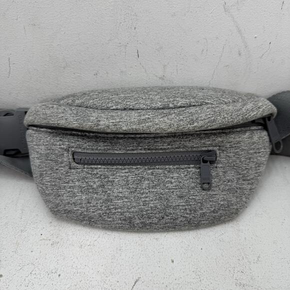 Dagne Dover Ace Fanny Pack Crossbody Belt Bag Heather Grey Neoprene Pockets - Picture 1 of 11